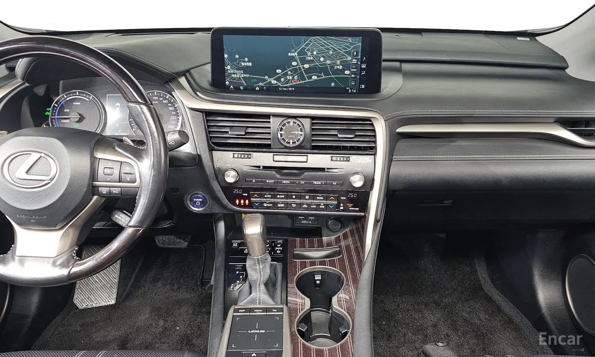 Фото 14 - Lexus RX