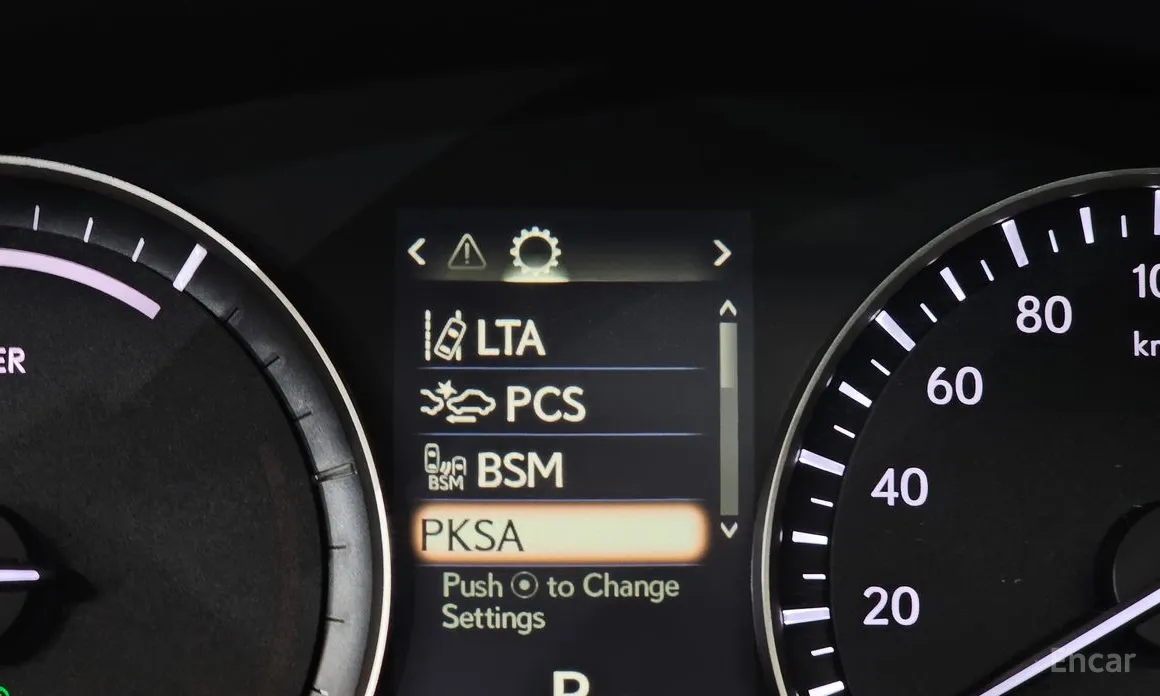 Фото 16 - Lexus RX