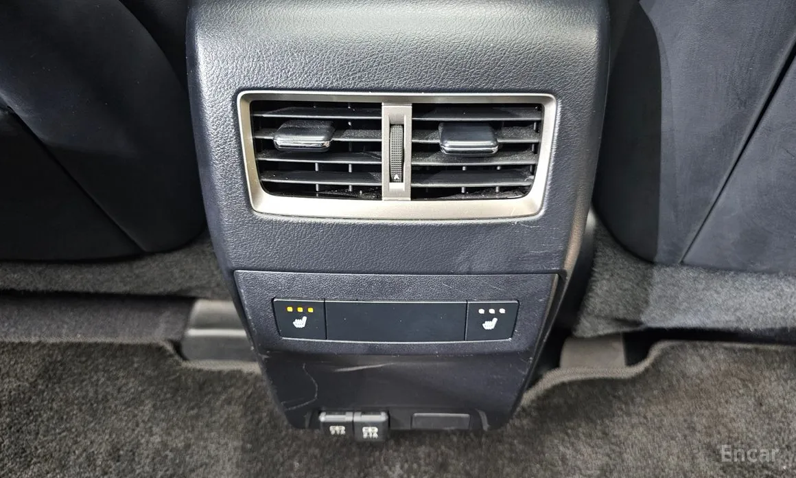 Фото 18 - Lexus RX