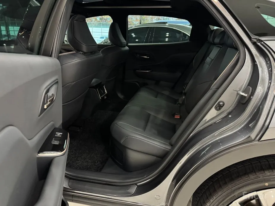 Фото 12 - Toyota Crown