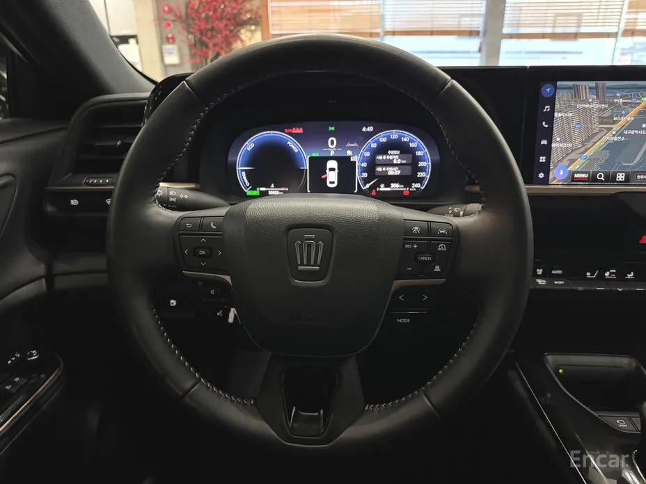 Фото 14 - Toyota Crown