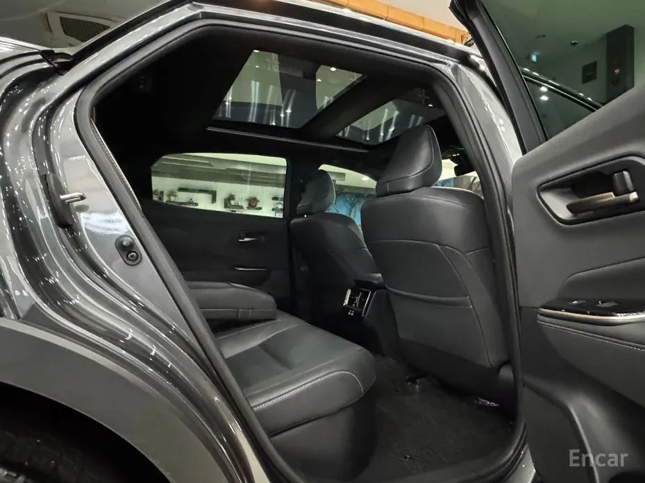 Фото 16 - Toyota Crown