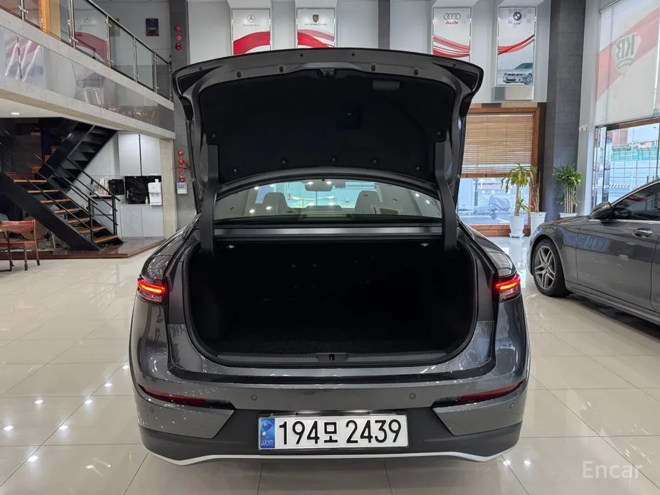 Фото 20 - Toyota Crown