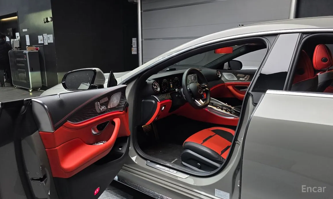 Photo 11 - Mercedes-Benz AMG GT