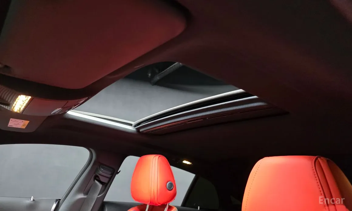 Photo 18 - Mercedes-Benz AMG GT