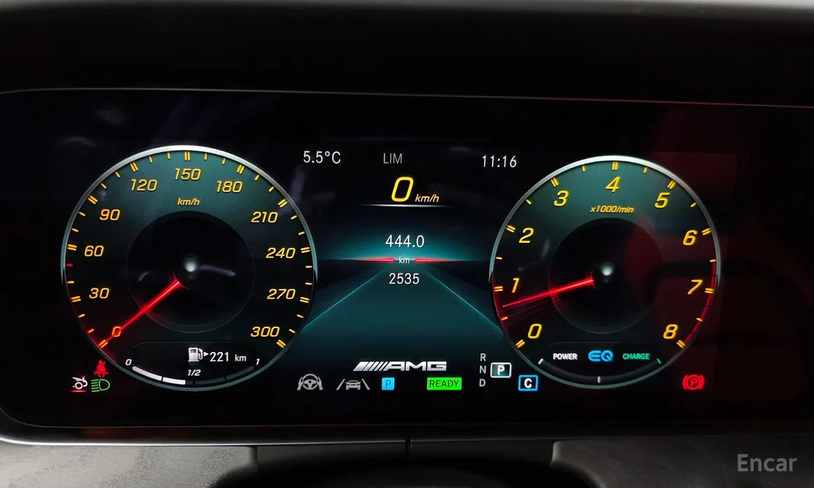 Photo 8 - Mercedes-Benz AMG GT