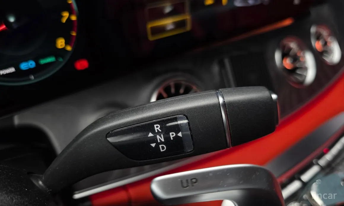 Photo 9 - Mercedes-Benz AMG GT