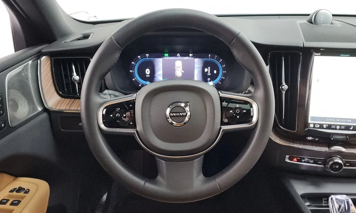 Фото 13 - Volvo XC60