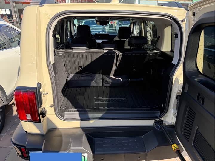 Фото 9 - Tank 300 Hybrid