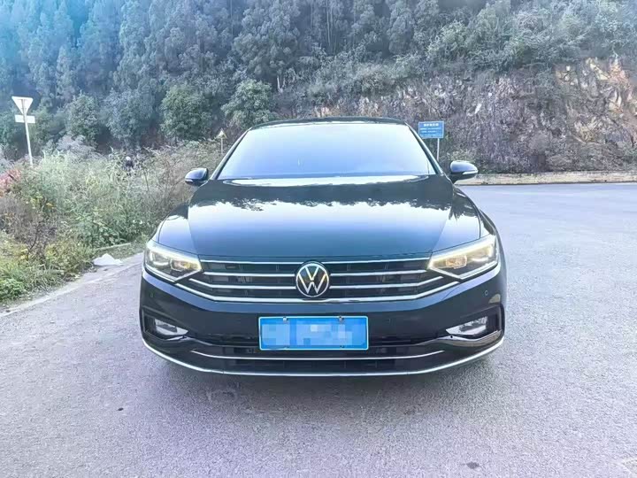 Фото 2 - Volkswagen Magotan