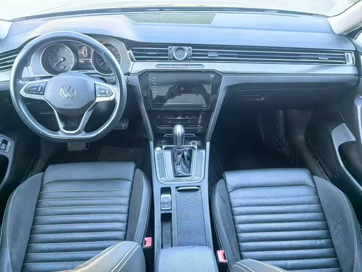 Фото 5 - Volkswagen Magotan