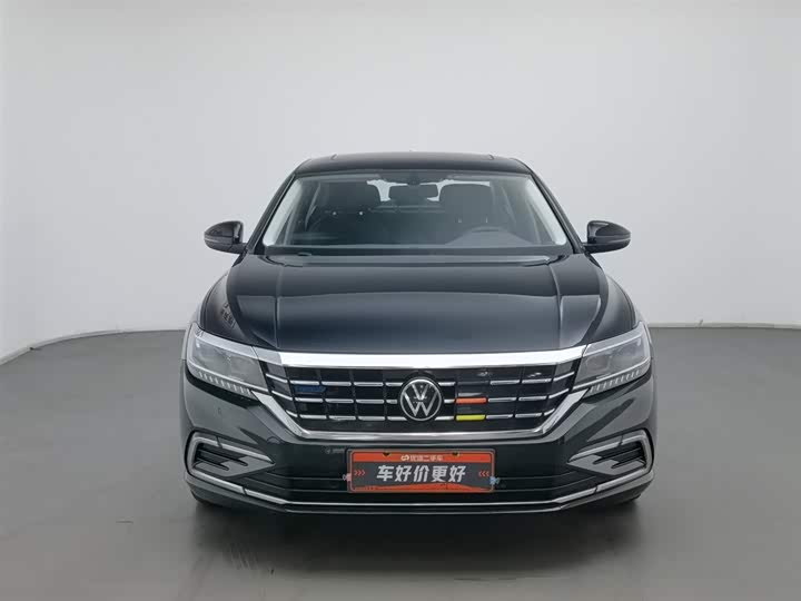 Фото 3 - Volkswagen Passat Hybrid