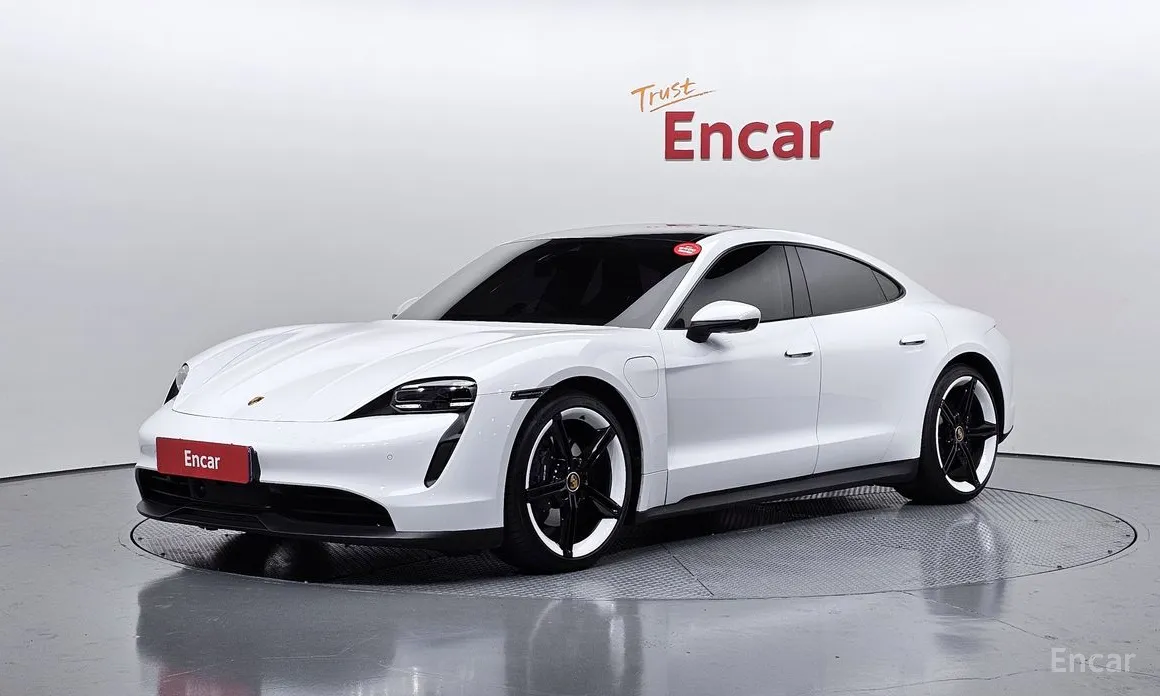 Фото 1 - Porsche Taycan