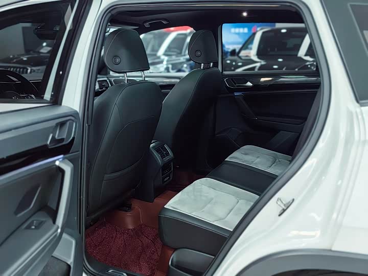 Фото 9 - Volkswagen Tayron