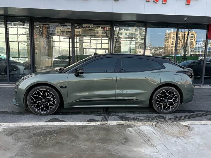 Фото 3 - Zeekr 001