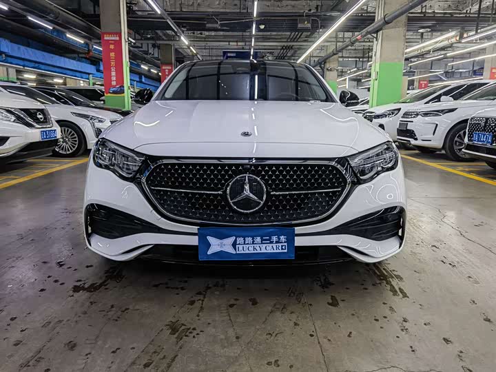 Фото 2 - Mercedes-Benz E-Class