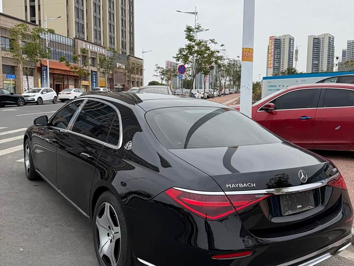Фото 4 - Mercedes-Benz Maybach S-Class