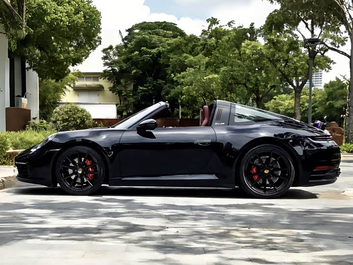 Фото 2 - Porsche 911