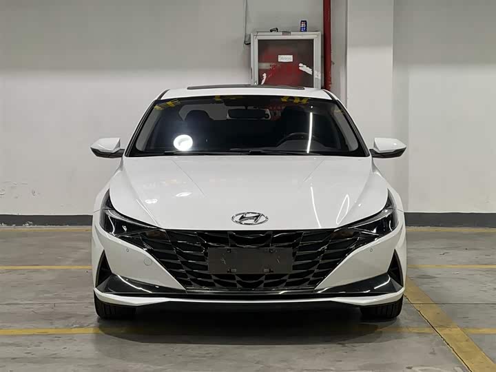 Фото 2 - Hyundai Elantra N line