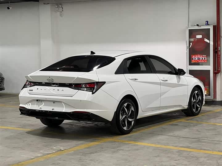 Фото 5 - Hyundai Elantra N line