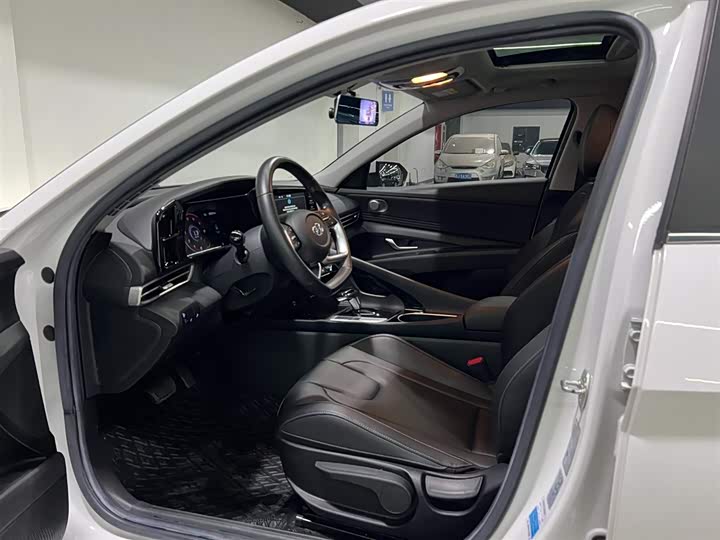 Фото 8 - Hyundai Elantra N line