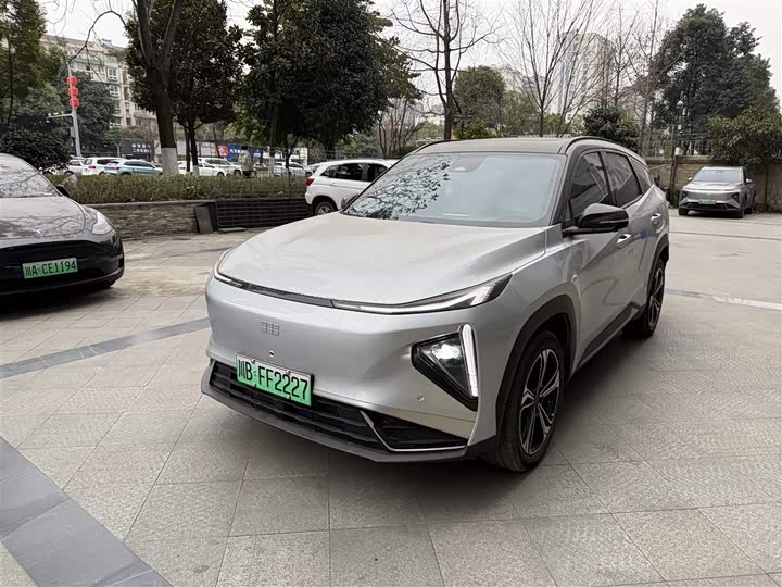 Фото 1 - Geely Galaxy L7