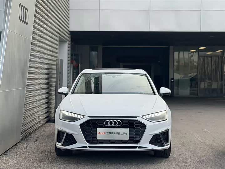 Фото 2 - Audi A4L