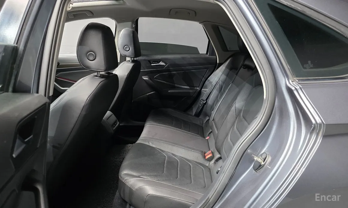 Фото 12 - Volkswagen Jetta