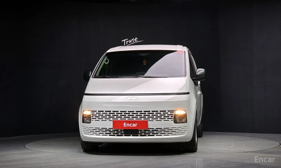 Фото 3 - Hyundai Staria