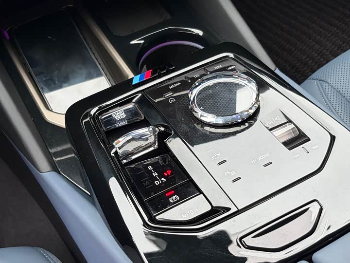 Фото 6 - BMW 5 Series