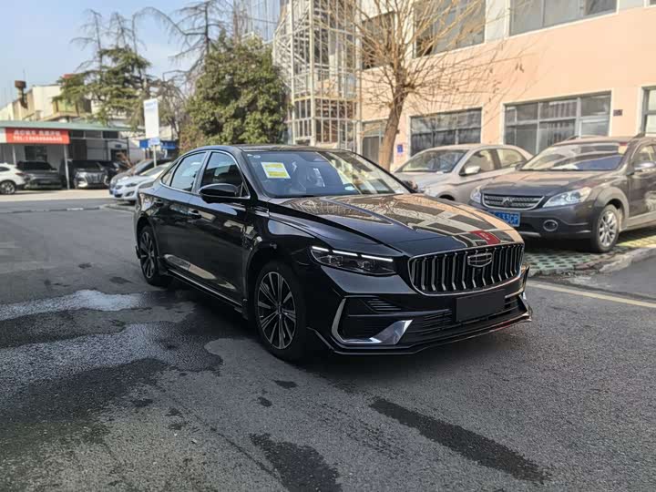 Фото 3 - Geely Preface