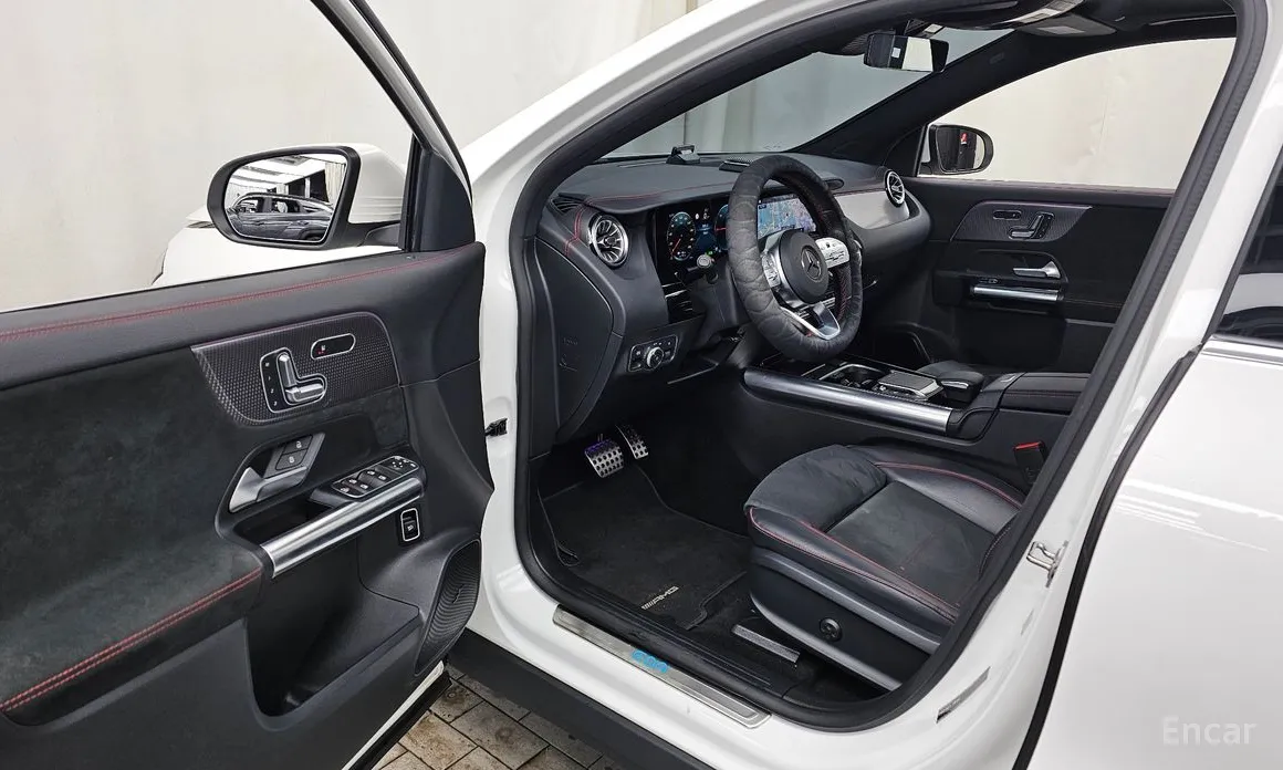 Фото 10 - Mercedes-Benz EQA