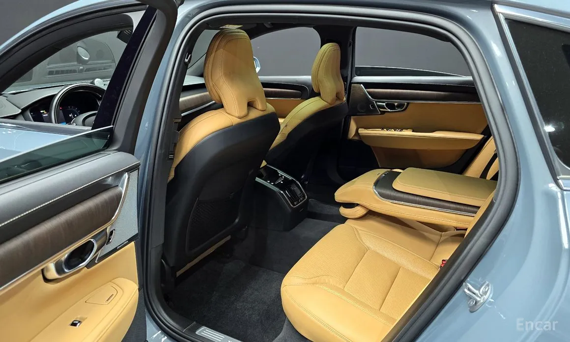 Фото 11 - Volvo S90