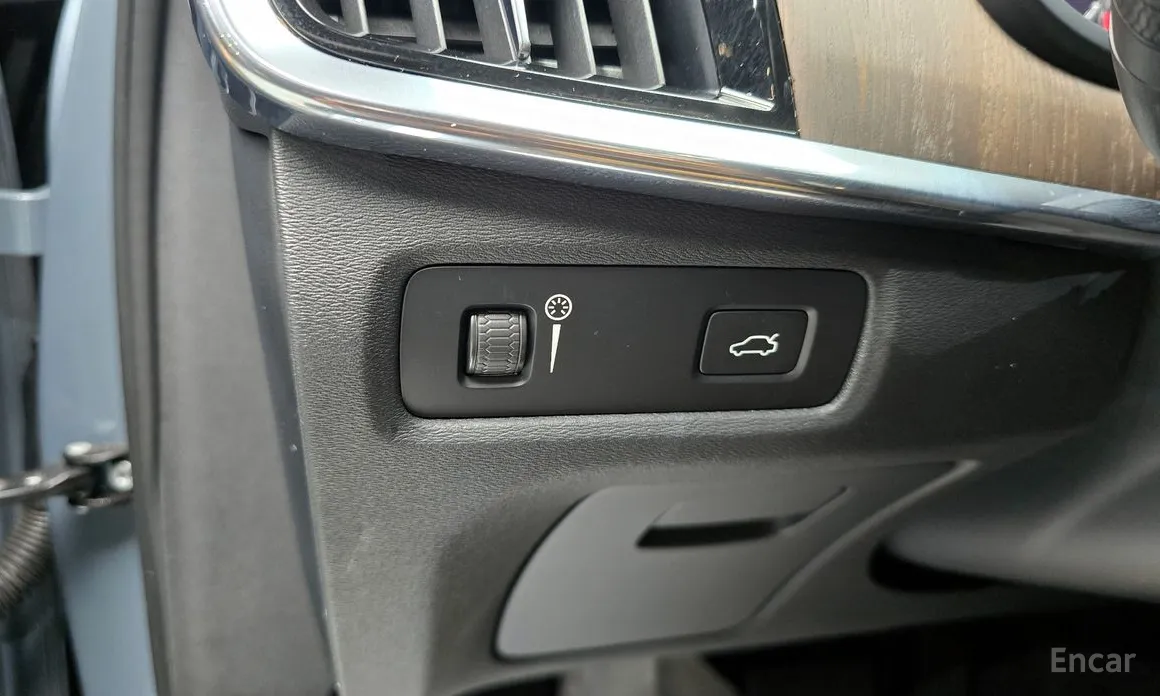 Фото 13 - Volvo S90