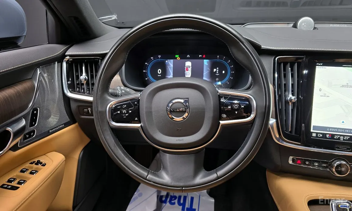 Фото 14 - Volvo S90