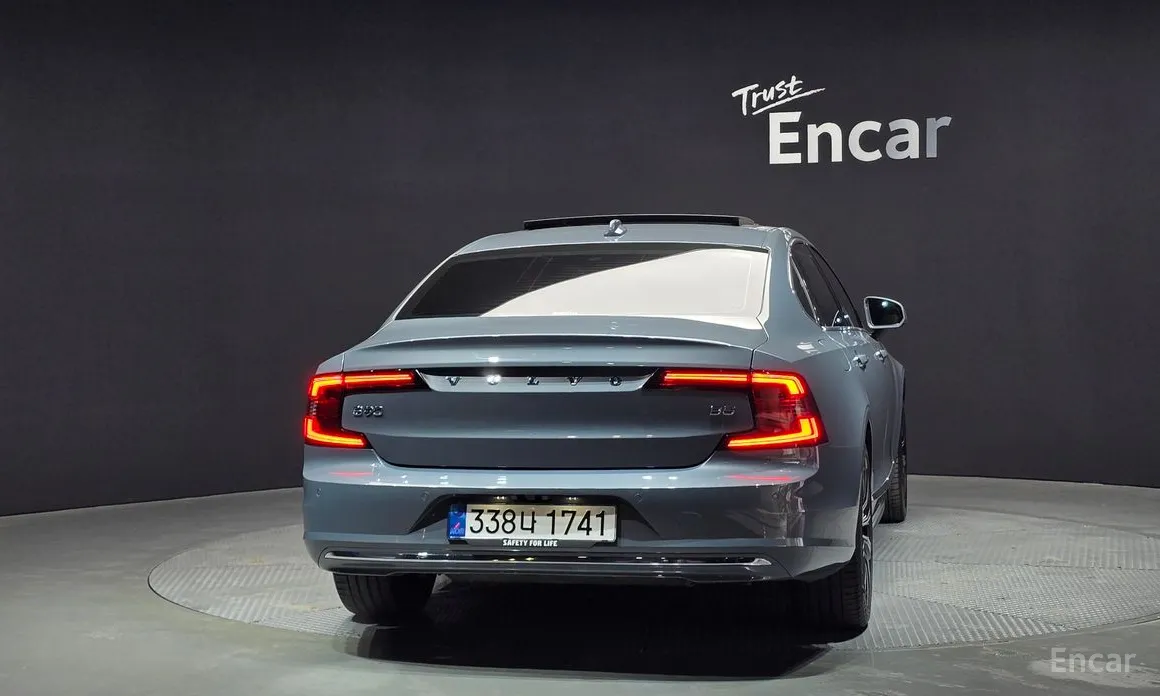 Фото 4 - Volvo S90