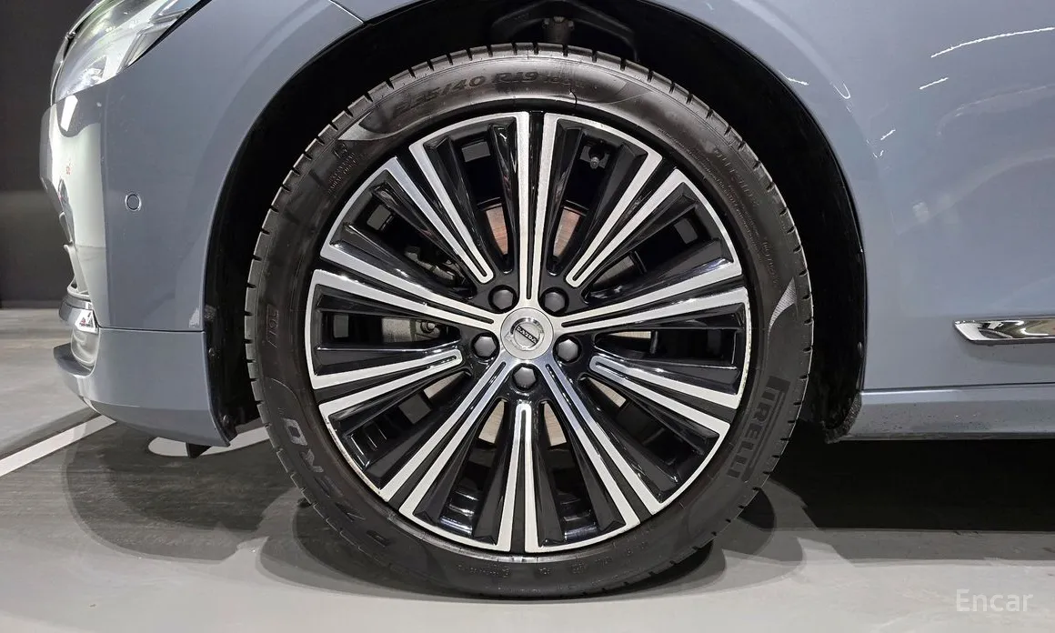 Фото 5 - Volvo S90