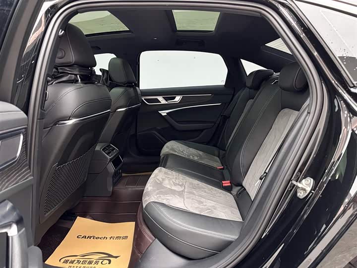 Фото 9 - Audi A6L