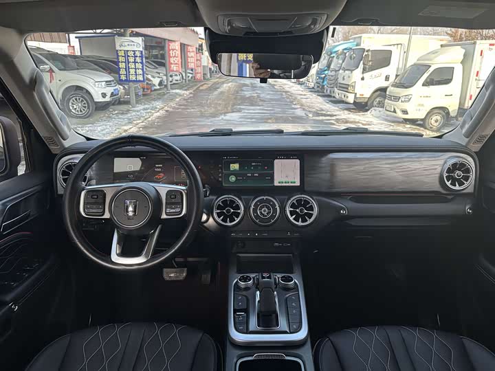 Фото 4 - Tank 300