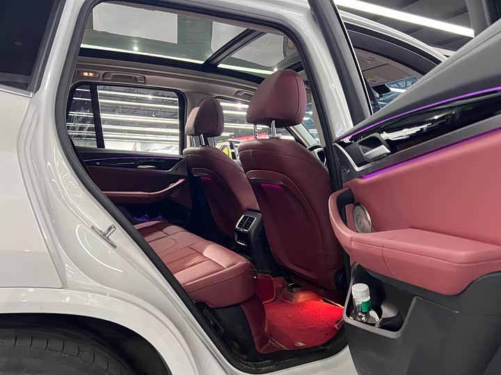 Фото 6 - BMW iX3