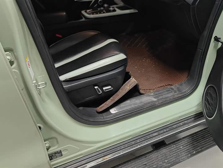 Фото 8 - Tank 300