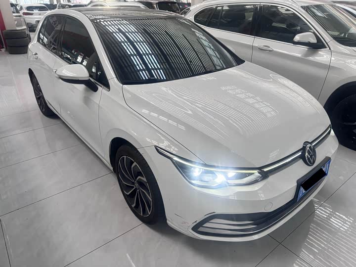 Фото 3 - Volkswagen Golf