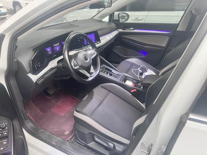 Фото 5 - Volkswagen Golf