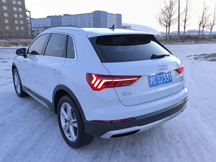 Фото 4 - Audi Q3