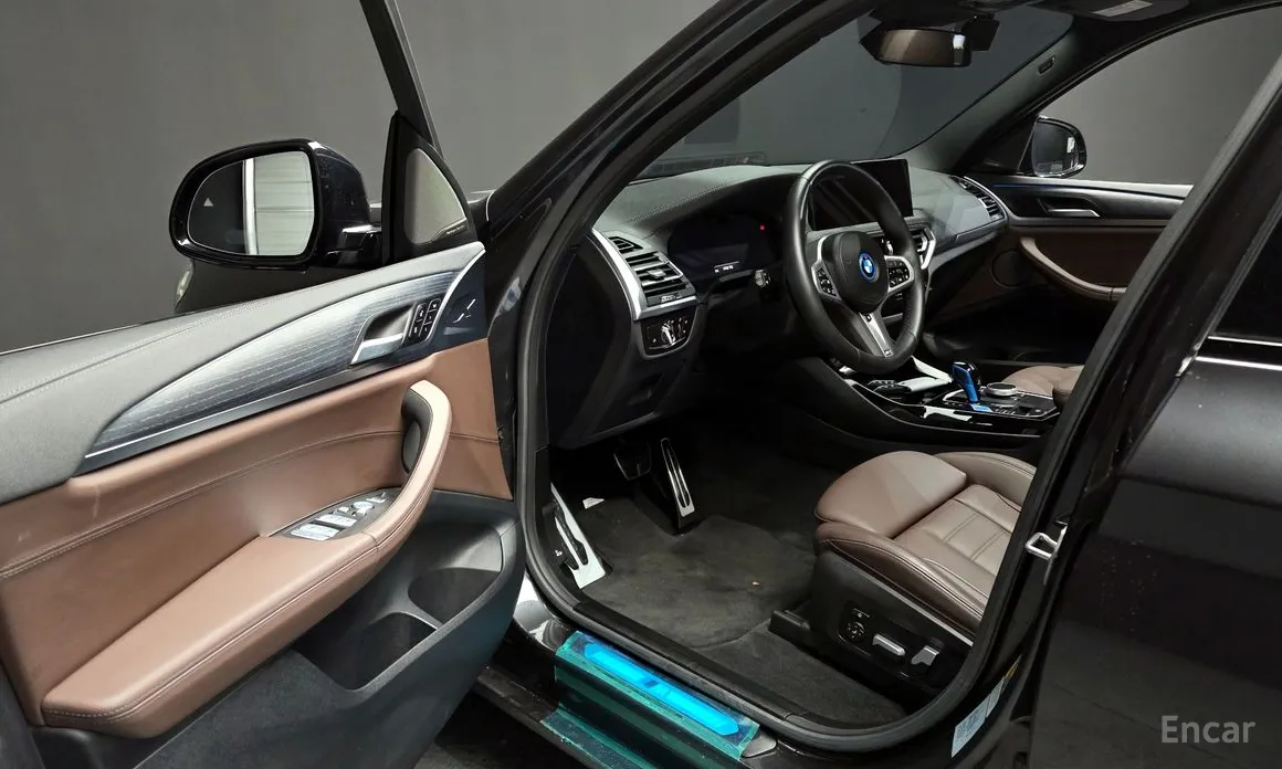 Фото 10 - BMW iX3