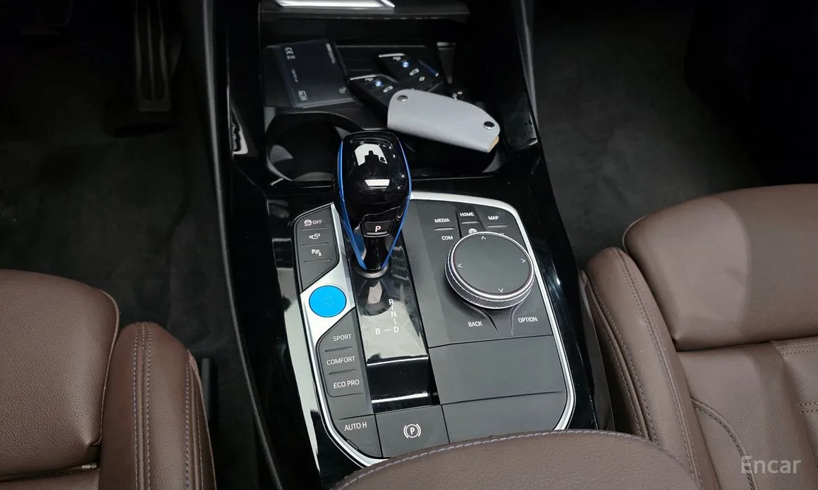 Фото 9 - BMW iX3