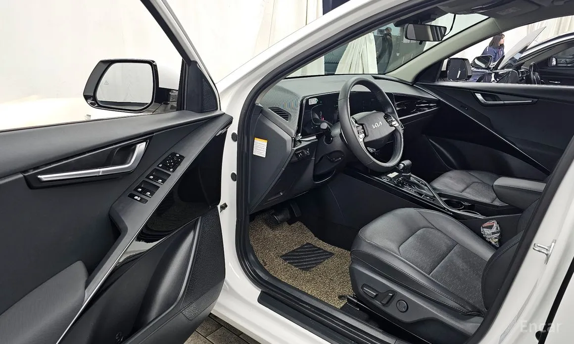 Фото 10 - Kia Niro