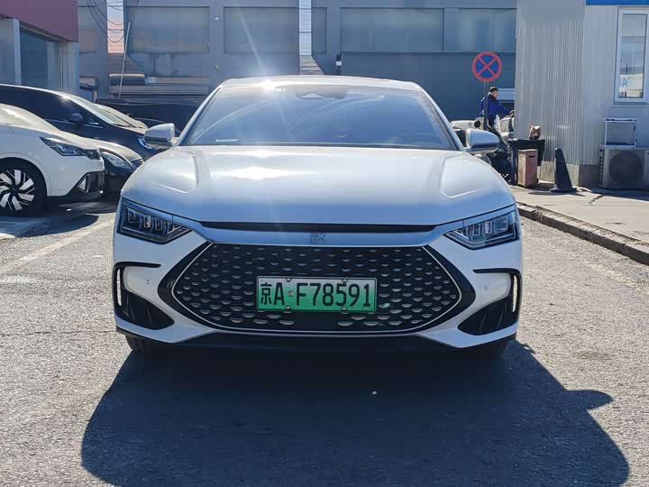 Фото 2 - BYD Han