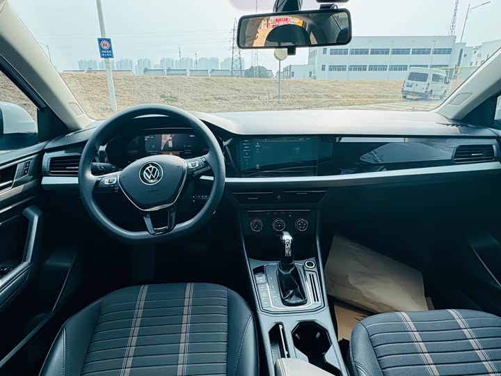 Фото 4 - Volkswagen Lavida