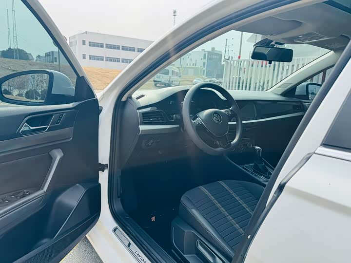 Фото 5 - Volkswagen Lavida